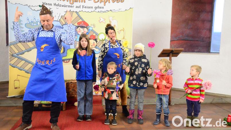 In St. Markus gingen die Kinder mit dem Kirchenjahr-Express auf großer Fahrt. Bild: Kunz