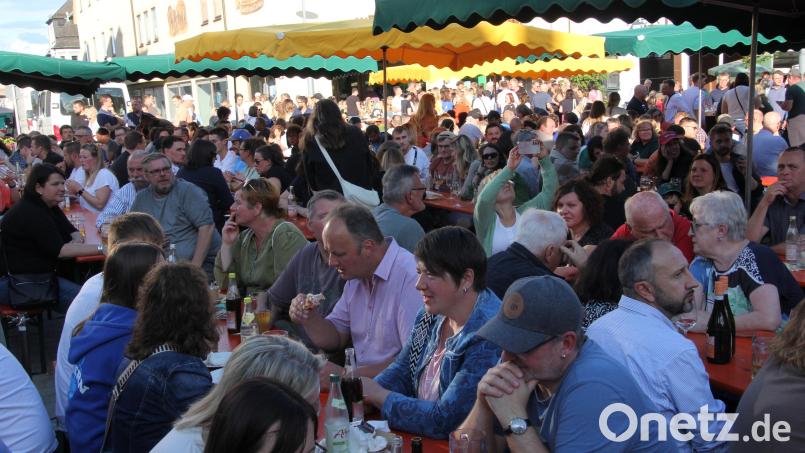 Beim Bürgerfest wurde heuer kräftig und ausgiebig gefeiert. Das Bürgerfest 2026 wird Teil des Tirschenreuther Kultur-Sommers sein. Archivbild: kro