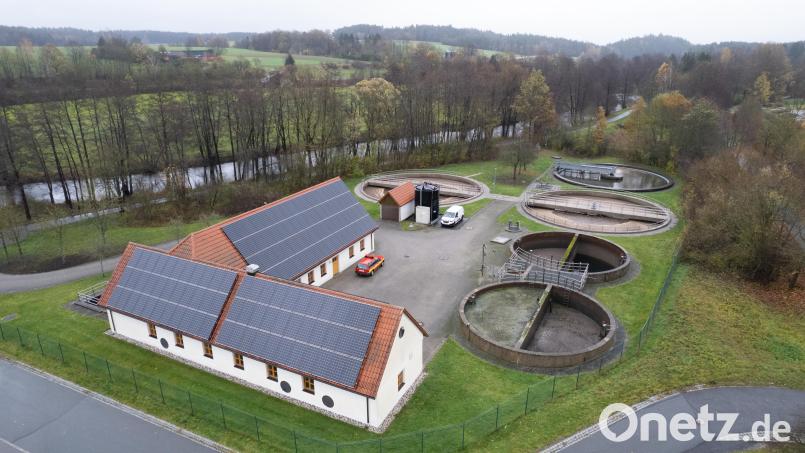 Die Stadt Erbendorf erhöht ab Januar die Wasser- und Abwassergebühren deutlich. Grund sind gestiegene Kosten und hohe Investitionen. Bild: rw