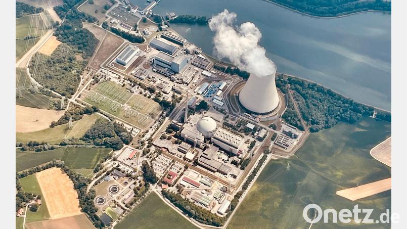 Aus der Politik mehren sich wieder Aussagen, wonach das Kraftwerk Isar 2 wieder zur Energiegewinnung genutzt werden kann. Der Betreiber sieht das anders. (Archivbild) Bild: Marco Hadem/dpa