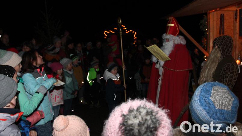 Der Besuch von Sankt Nikolaus darf bei den Adventsmärkten nicht fehlen. Archivbild: pi