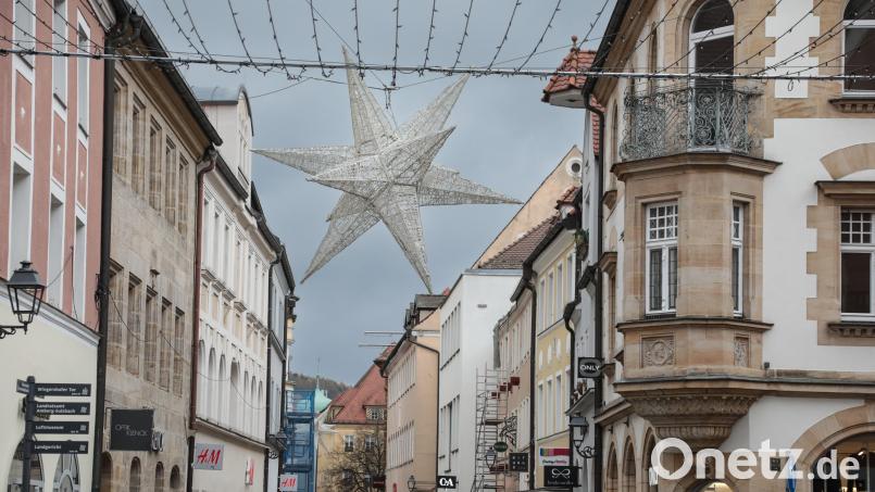 Heuer stoppt der Lichterteppich auf Höhe der Regierungsstraße. Grund dafür sind Bauarbeiten am ehemaligen Hussel-Haus. Bild: Wolfgang Steinbacher