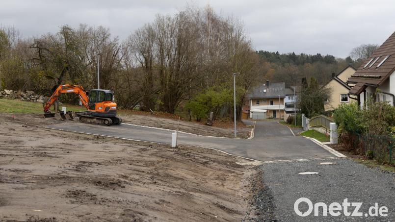 Im Zuge der Erschließung des kleinen Neubaugebietes „Badgaßgärten“ wurde die gleichnamige Straße „Badgaßgärten“ neu gebaut. Bild: Roland Wellenhöfer