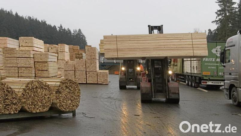 Nach dem Insolvenzantrag der Ziegler-Holding hofft Landrat Roland Grillmeier, dass bei Gesprächen mit dem Wirtschaftsministerium eine Lösung für die Fortführung des Betriebs gefunden wird. Archivbild: tr