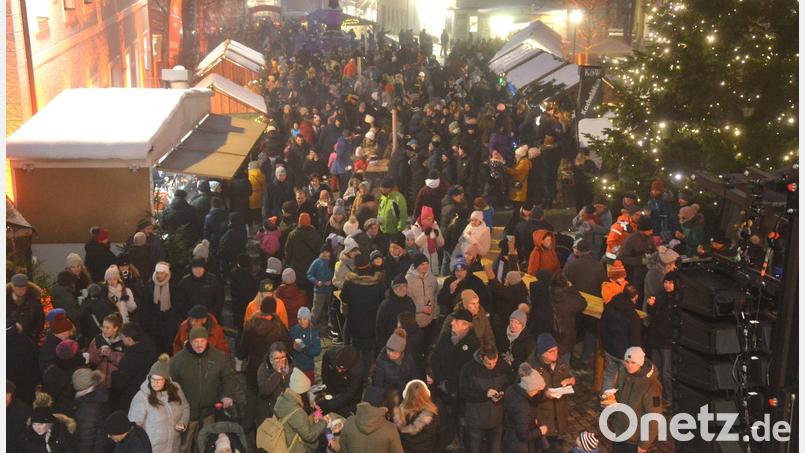 Gut besucht war der Weihnachtsmarkt 2023. Auch heuer steht die Veranstaltung wieder auf dem Programm. Archivbild: jr