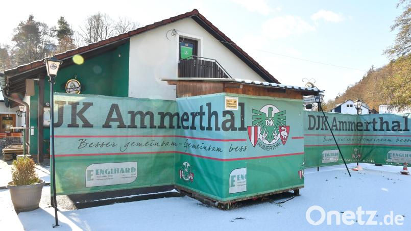 Für ihre zahlreichen Baumaßnahmen auf dem Sportgelände erhält die DJK Ammerthal gemäß mehrheitlichem Beschluss und nach längerer Diskussion im Gemeinderat einen Zuschuss. Bild: Petra Hartl