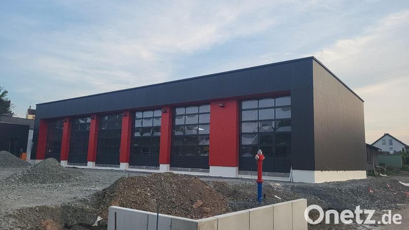 Die KfW-Förderung für das neugebaute Feuerwehrhaus Oberwildenauliegt vor. Dem Markt Luhe-Wildenau werden damit Fördermittel in Höhe von 152.775 Euro für dieses Vorhaben überwiesen. Archivbild: bey
