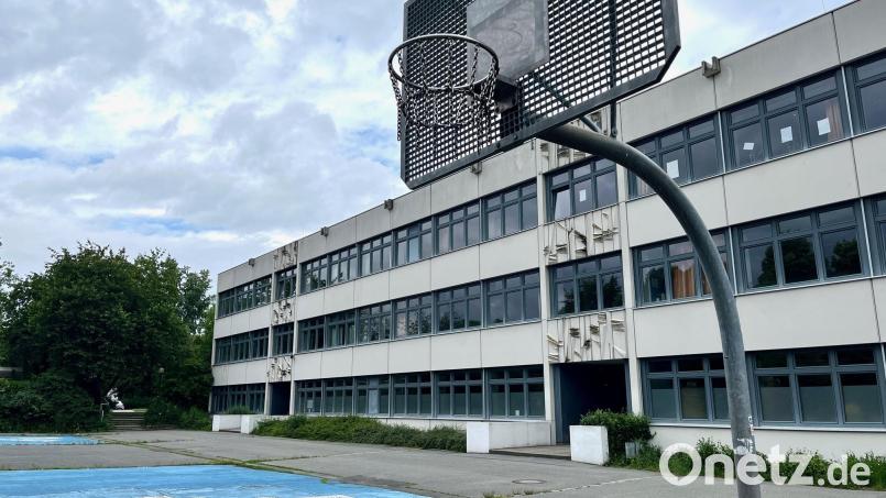Gelder für die Instandsetzung der Schulen in Weiden haben laut nahezu allen Fraktionen in den Haushaltsberatungen am Mittwoch oberste Priorität. Dazu gehört der geplante Neubau der Hans- und Sophie-Scholl-Realschulen. Archivbild: Gabi Schönberger