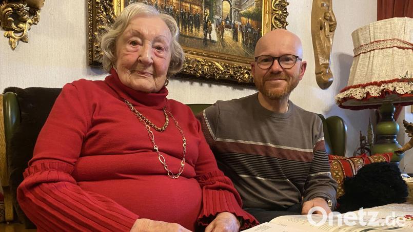 Sophie Anselm (98) möchte Senioren Mut machen, sich zu melden, wenn ihnen etwas nicht gefällt. Nachbar Jürgen Ebenhöch hilft ihr im Alltag. Bild: upl