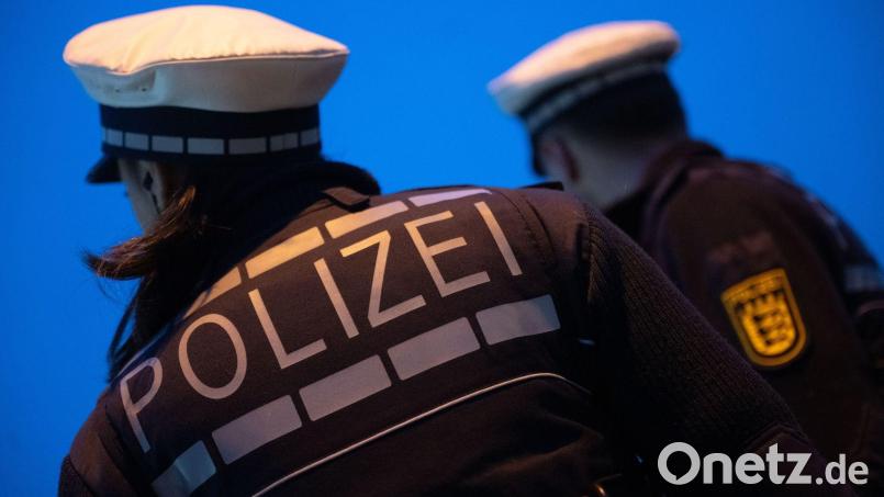 In Amberg ist ein 44-Jähriger angespuckt worden. Nun ermittelt die Polizei. Bild: Marijan Murat/dpa