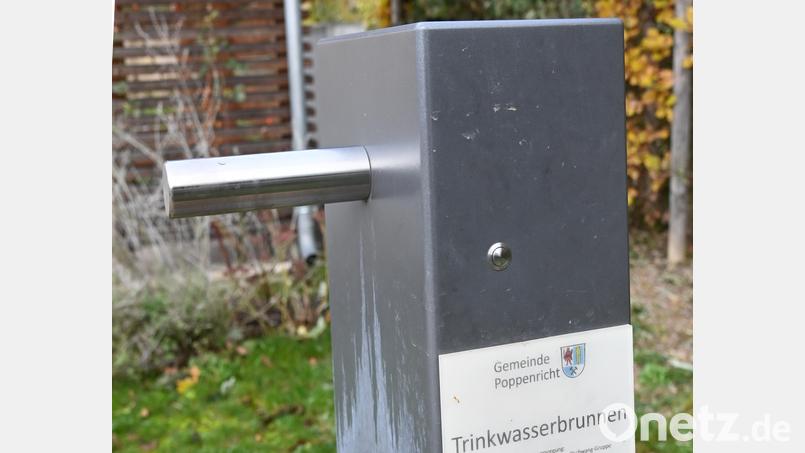 Ein Trinkwasserbrunnen in Gebenbach soll aus Mitteln des AOVE Regionalbudgets finanziert werden. Ein solcher Trinkwasserbrunnen wie hier in Poppenricht wird vor allem von durchreisenden Radfahrern dankbar angenommen. Bild: gf