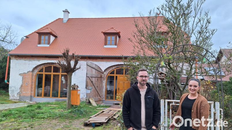 Daniela und Marco Brumec haben den größten Brocken bei der Sanierung ihres Steinstadels und der Umnutzung zum Wohnhaus schon hinter sich. Einfach war das nicht. Bild: bl