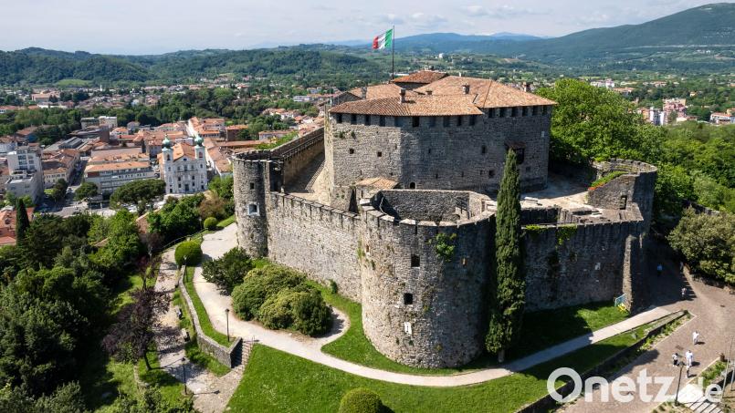 Die Borgo Castello aus dem 11. Jahrhundert ist die Keimzelle von Gorizia: Heute hat die Stadt 35.000 Einwohner Bild: Fabrice Gallina/Promoturismo FVG/dpa