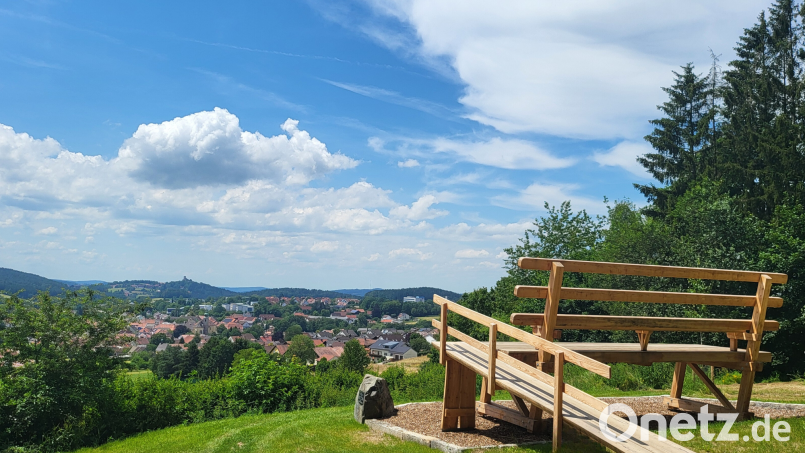 Die Panoramabank Oberviechtach ist eines der Projekte, die mit dem Regionalbudget umgesetzt wurden. Archivbild: ILE Brückenland Bayern-Böhmen/exb