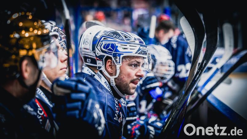David Elsners offene Worte nach dem Heimsieg gegen den EV Landshut haben für Unmut im Fanlager der Blue Devils Weiden gesorgt. Bild: Tobias Neubert