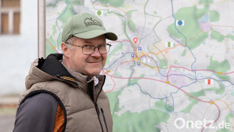Rund 40 Kilometer Wanderwege in und um Erbendorf betreut Wegepate Hubert Scherm. Bild: Roland Wellenhoefer