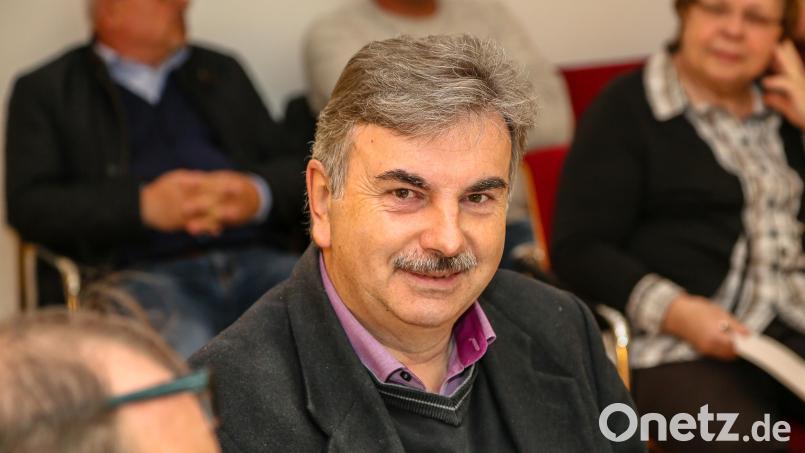 Alfred Damm (ÖDP) fordert Antworten von Oberbürgermeister Andreas Feller. Bild: Hösamer