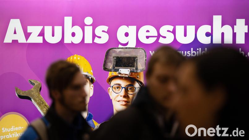 Viele Unternehmen suchen händeringend Auszubildende. In der nördlichen Oberpfalz ist das Missverhältnis der Bewerberzahl zum Stellenangebot besonders krass. Bild: dpa/Sebastian Kahnert