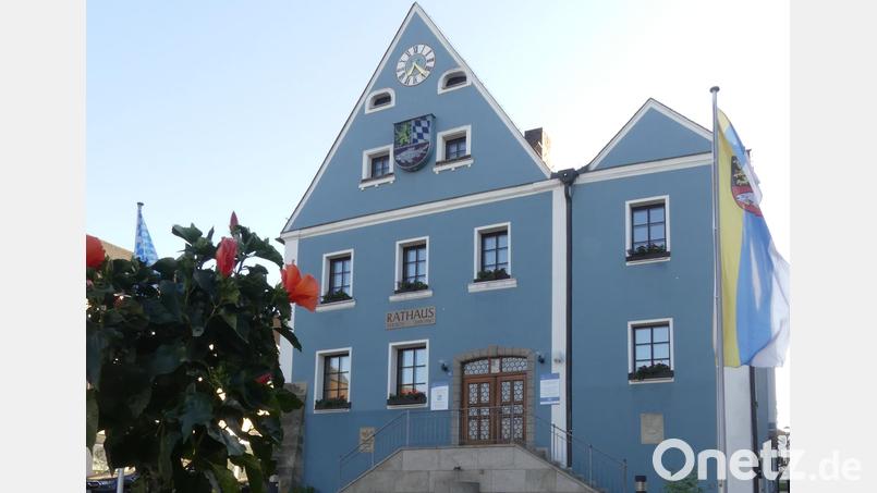 Das im Jahr 1570 erbaute Rathaus erhielt bereits in den Jahren 1842, 1950/51 und 1979/80 Umbauen und Sanierungen. Bild: rn