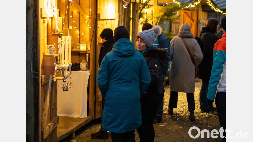 Vorweihnachtliche Stimmung herrschte beim Wildenreuther Adventszauber Bild: lum