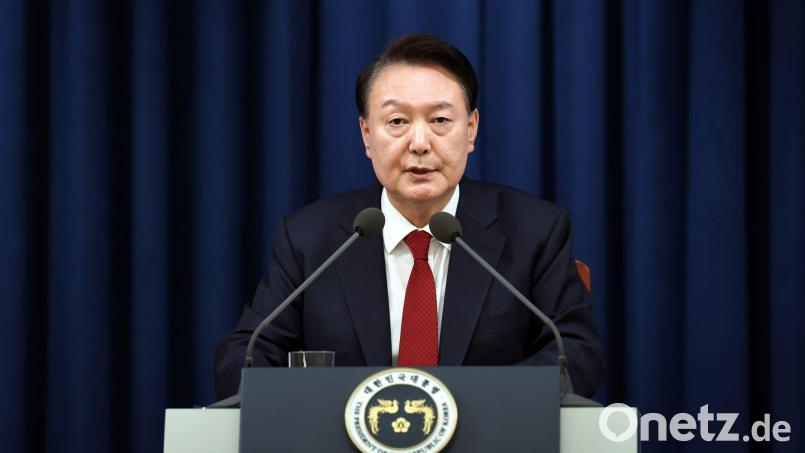 Südkoreas Präsident hat zunächst das Kriegsrecht in seinem Land ausgerufen - und will es nun wieder aufheben. Bild: Uncredited/South Korea Presidential Office/AP/dpa