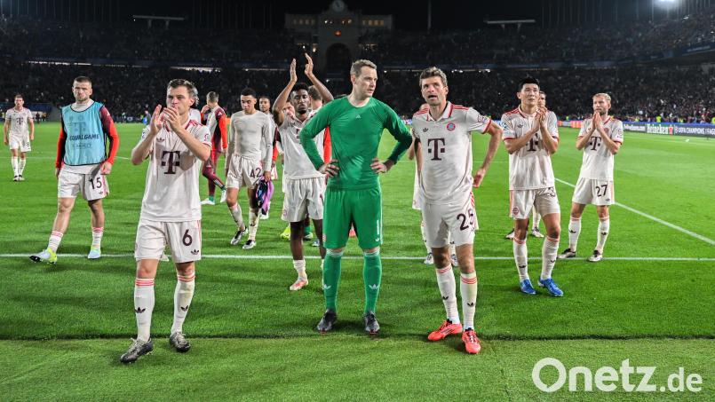 Die Spieler des FC Bayern nach der Niederlage gegen den FC Barcelona. Bild: Sven Hoppe/dpa