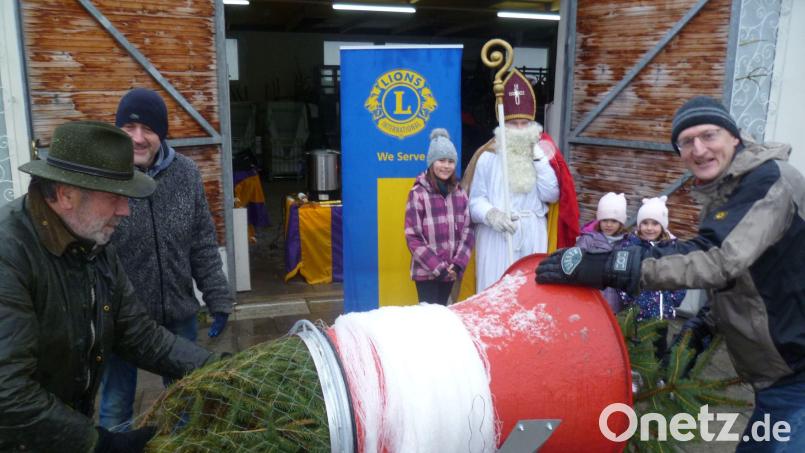 Bereits zum 31. Mal findet heuer der Christbaummarkt des Lions-Clubs Amberg-Sulzbach statt. Archivbild: usc