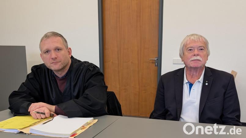 Dr. Klaus-Friedrich Bodmann (rechts) und sein Anwalt Tim Richter. Bild: Wolfgang Würth