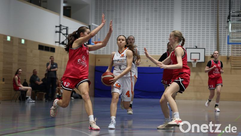 Neuzugang Annelie Schmitz gibt dem Team der DJK-Frauen zunehmend Stabilität. Bild: Dieter Jäschke