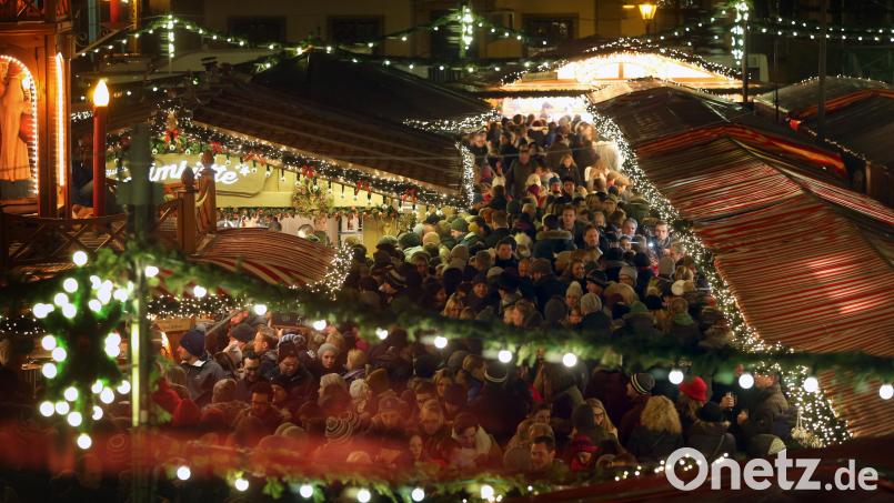 In Augsburg soll ein 37-Jähriger einen Anschlag auf den Weihnachtsmarkt geplant haben. Symbolbild: Karl-Josef Hildenbrand