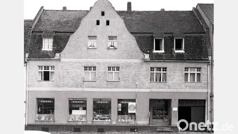 Beim Großbrand 1909, bei dem neun Wohnhäuser und 30 Stadel beziehungsweise Stallungen ein Raub der Flammen wurden, brannte auch das Anwesen Hauptstraße 41 nieder. Nach dem Wiederaufbau war spätestens ab den 1920er Jahren bis 1972 der Konsum dort untergebracht. Bild: Archiv Schulz