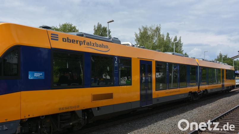 Für Züge im Landkreis Cham gibt es bei der Länderbahn ab Februar zusätzliche Kapazitäten. Symbolbild: jr