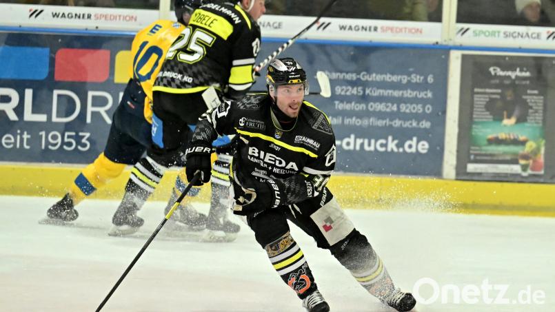 Tomas Plihal bereitete alle Amberger Tore bei der 5:7-Niederlage in Königsbrunn vor. Archivbild: Hubert Ziegler