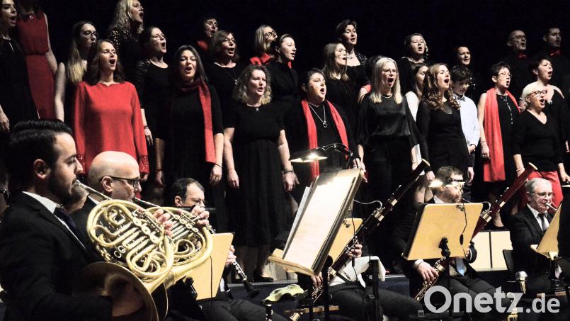 Singing Witt mit den Hofer Symphonikern. Bild: Kunz