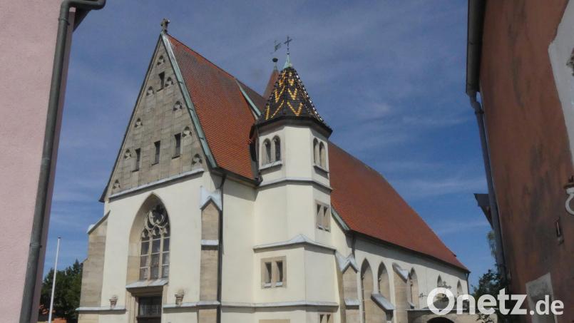 In der 47. Auflage von "Heimat Eschenbach" des Heimatvereins ist auch die Geschichte der Pfarrkirche St. Laurentius Thema. Bild: rn