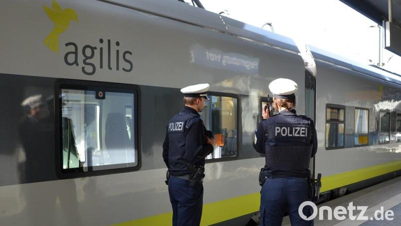 27-Jähriger beschimpft und bespuckt Bundespolizisten, nachdem er betrunken mit der Bahn gefahren ist. Symbolbild: Bundespolizei