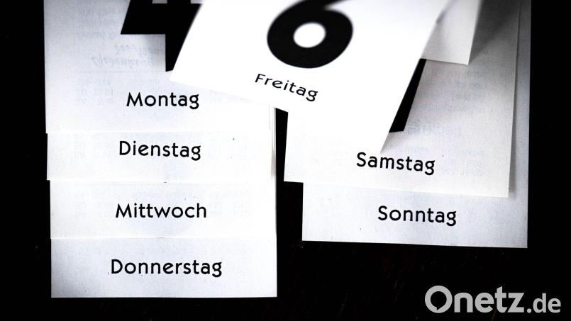 Feiertage in der Woche lassen die Gesamtzahl der Arbeitstag sinken. Bild: Sina Schuldt/dpa