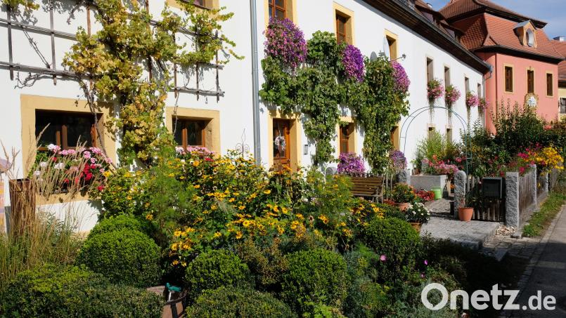 Nach 37 Jahren steht die Dorferneuerung in Speinshart vor dem Abschluss. Viele Anwohner nutzten das staatliche Förderprogramm, um ihre Anwesen zu sanieren. Auch im Großen Klosterhof. Bild: do