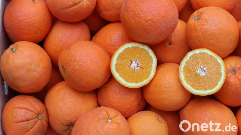Unbehandelte Orangen in Bioqualität aus dem Süden haben im Winter Saison. Sie unterstützen unsere Gesundheit in der kalten Jahreszeit. Bild: Susanne Forster