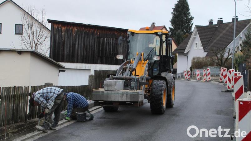 Die Restarbeiten in der Kösseinestraße laufen. Bild: Gemeinde Ebnath/exb