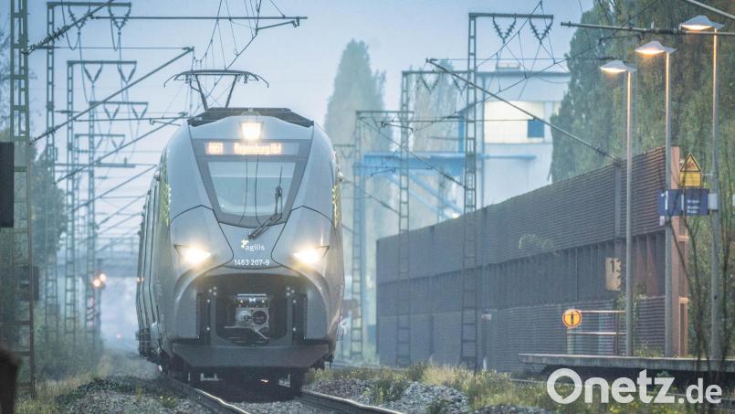 Ab dem 15. Dezember führt die Agilis zwei neue Zugverbindungen ein. Im Donautal wird es neue Fahrtzeiten geben. Symbolbild: agilis/Dietmar Denger