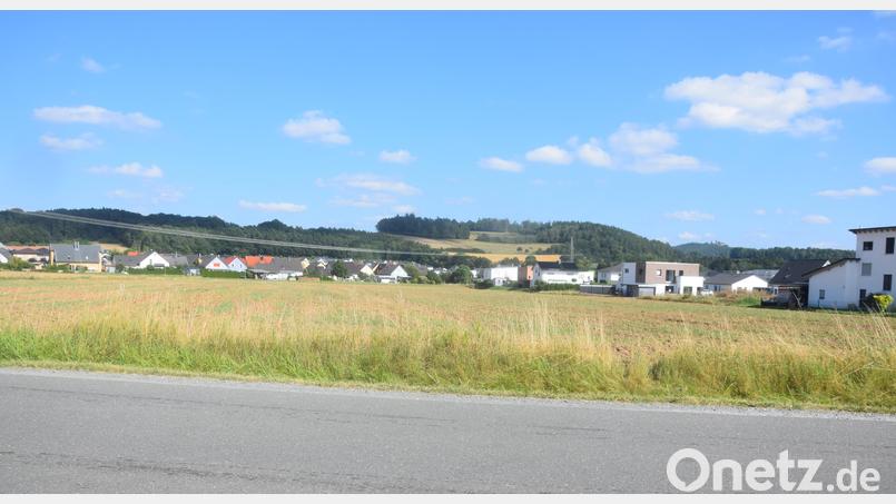 Schließung einer Lücke, Ortsabrundung und außerdem ist der Bedarf gegeben. Das neue Baugebiet &quot;Gleitsweg&quot; ist das Zukunftsprojekt 2025 in Irchenrieth. Bild: fz