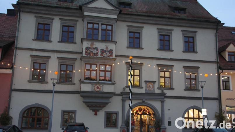Einstimmig wurde im Bauausschuss des Tirschenreuther Stadtrats ein Tekturplan für das Rathaus I genehmigt. Bild: kro
