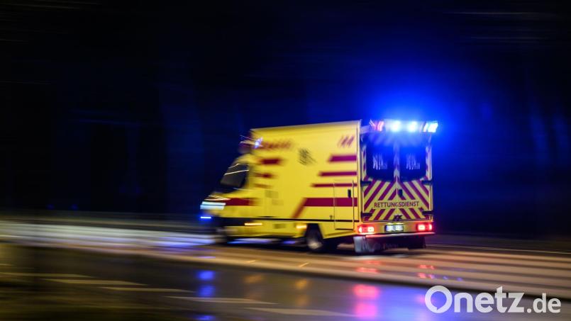 Ein Radfahrer ist bei einem Verkehrsunfall mit einem Lkw in Kulmbach tödlich verunglückt. Archivbild: Robert Michael/dpa