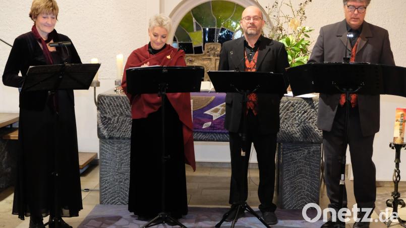 Mit weihnachtlicher Musik aus allen Epochen und vielen Ländern begeisterte das Gesangsquartett &quot;I Bonifaci&quot; in der Evangelischen Kreuzkirche Eschenbach. Bild: do