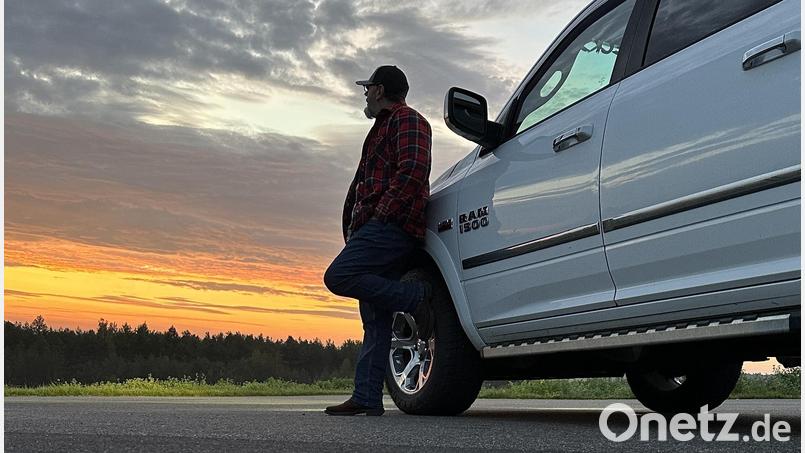 Der Organisator des ersten Lichterfests der &quot;Backwood Bavarians&quot; Michael Rögner ist ein großer Fan von amerikanischen Pick-up-Trucks. Bild: Familie Rögner