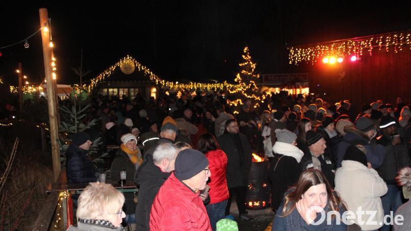 Der Fischereiverein hatte sein Vereinsgelände in weihnachtliches Licht gehüllt. Bild: kro