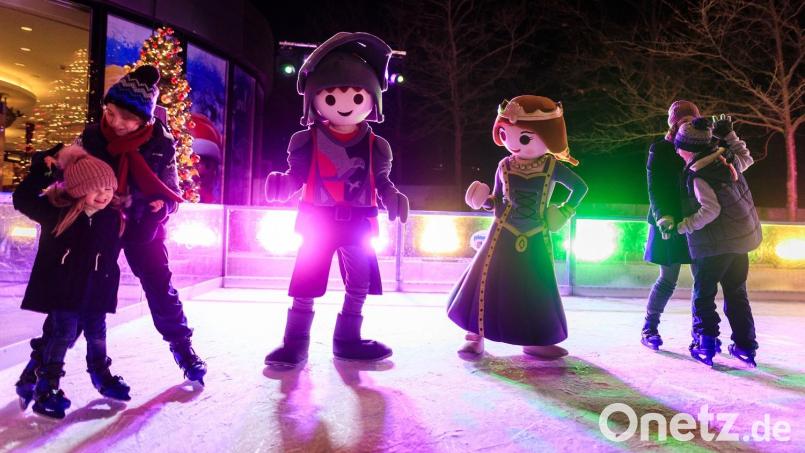 Schlittschuhspaß auf zwei Echteis-Bahnen. Bild: Playmobil-Funpark