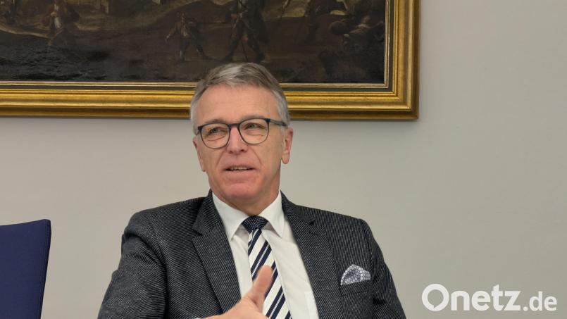 Bürgermeister Franz Stahl wird bei der Kommunalwahl 2026 nicht mehr für den Posten als Rathauschef der Kreisstadt kandidieren. Am Dienstag erläuterte der &quot;Vollblut-Kommunalpolitiker&quot;, wie er sich selbst bezeichnet, Einzelheiten dazu. Bild: pz