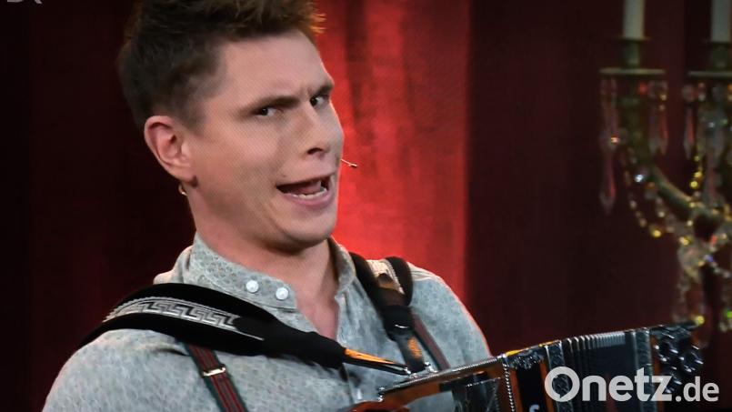 Ferdinand Klar aus Trausnitz hatte einen Premierenauftritt bei der beliebten Brettl-Spitzen-Revue. Bild: Hirsch